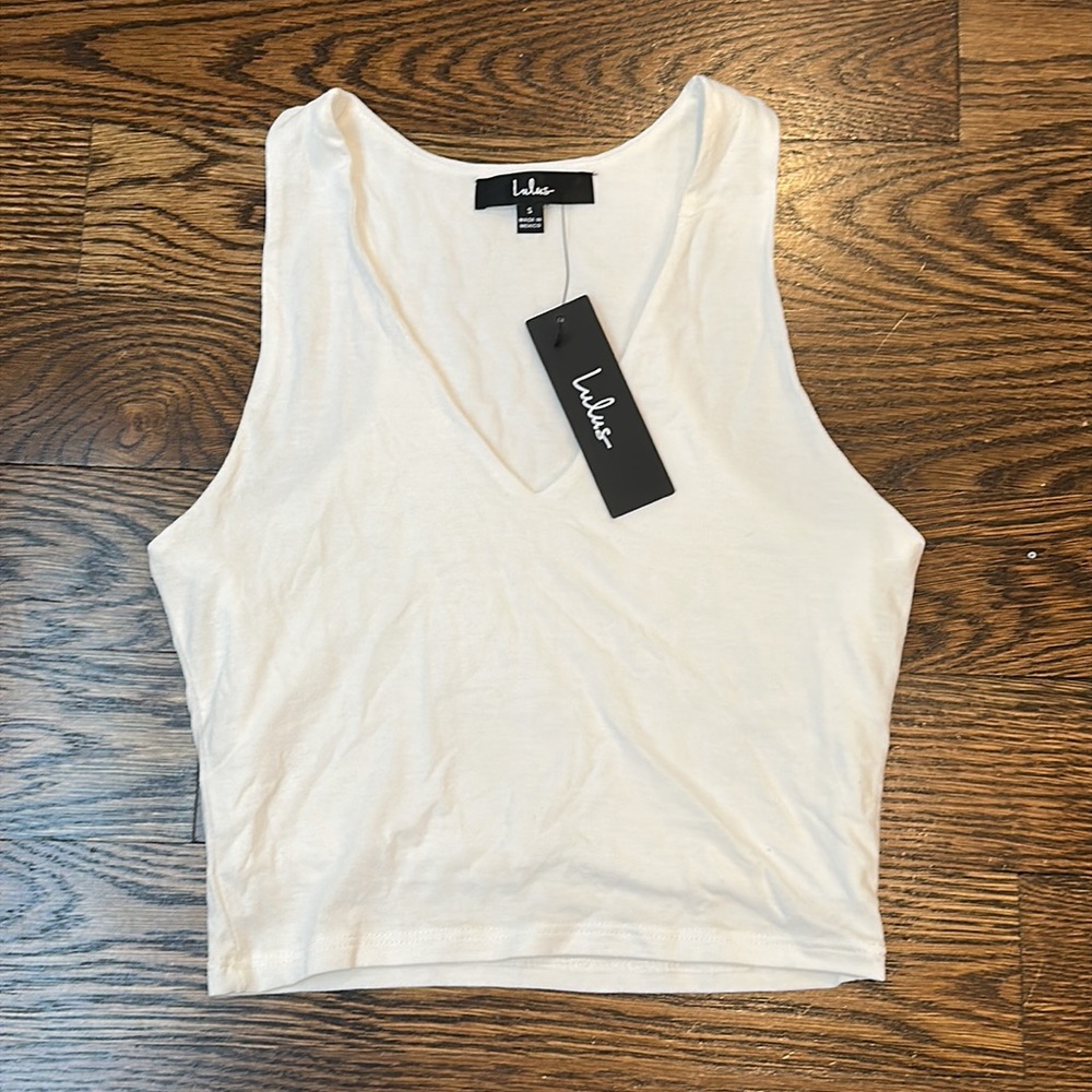 NWT! Lulus white basic top - Picture 3 of 3